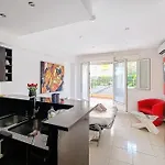 Agence Henri Camille - Bosquets - Studio Close To Center With Terrace